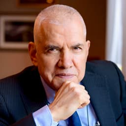 代表取締役社長 メンデス・ラウル