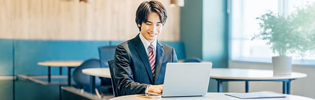 Cybertrustデバイス証明書 (コピー不可能な固有の証明書「デバイス証明書」) - 通路まで溢れた聴講者。Interop Tokyo 2026でのCloudGateセミナー「不正アクセスの根本対策:デバイス証明書×多要素認証で実現する」 | CloudGate (クラウドゲート)