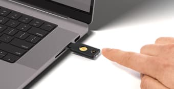 セキュリティキーによるPCログインの認証強化 | CloudGate クラウドゲート