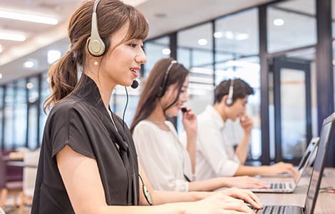 24時間以内の初回対応率90%以上を誇るCloudGate専任サポートチーム体制 | SSO・ID管理・MFA対応・アクセス制限の国産IDaaS (CloudGate UNO)