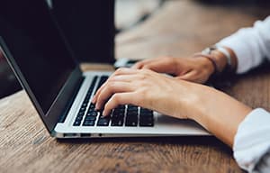 証券口座を狙う、ワンタイムパスワードをすり抜けるフィッシング詐欺 | ISRセキュリティニュース編集局