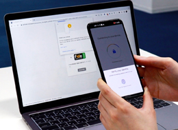 スマートフォンによる認証