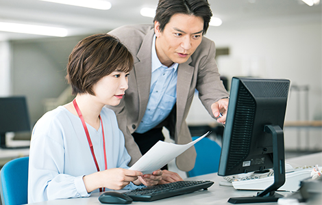  組織・グループ・ユーザー情報を一元管理し、ヘルプデスクや管理者の運用負荷を最小化